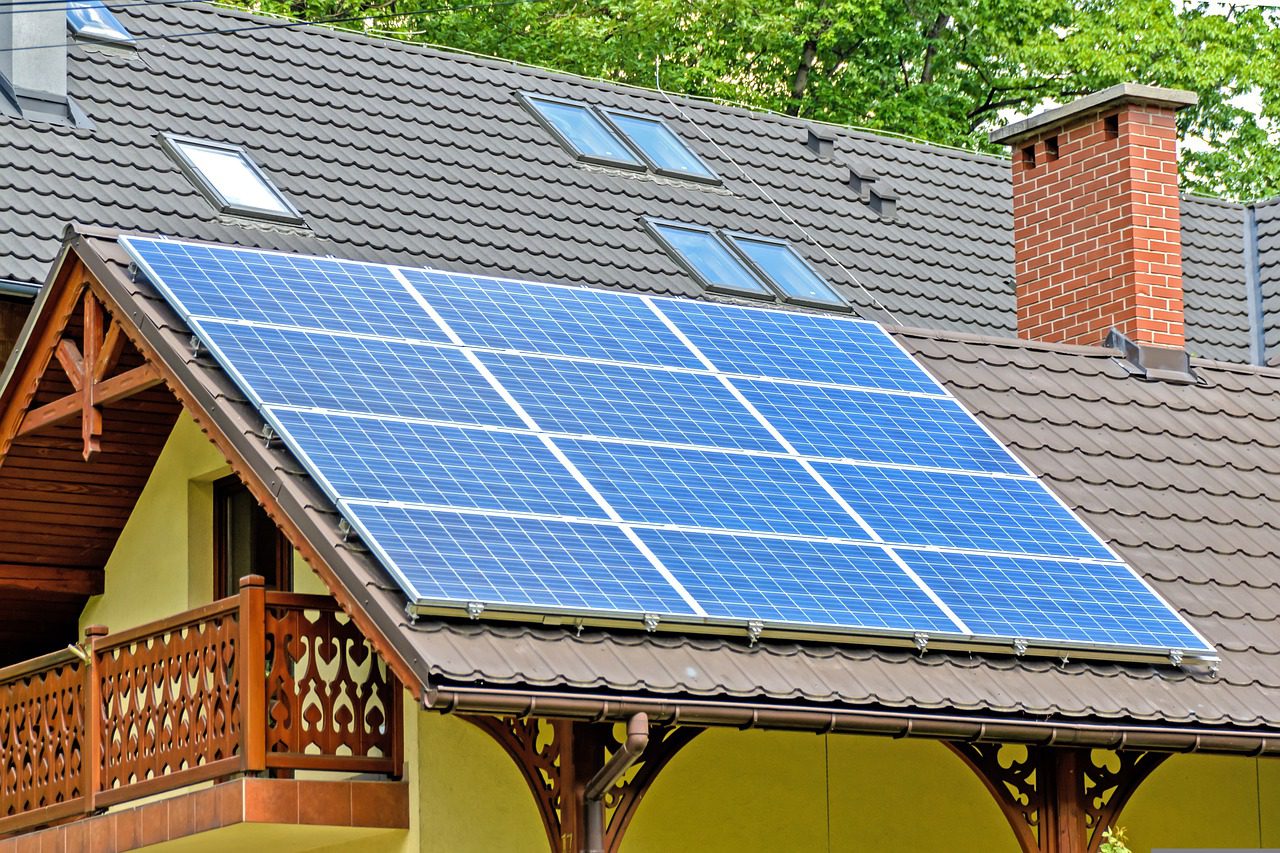 découvrez comment calculer les watts d'un panneau solaire pour optimiser votre système énergétique. nos conseils simples et pratiques vous aideront à maximiser l'efficacité de votre installation photovoltaïque.