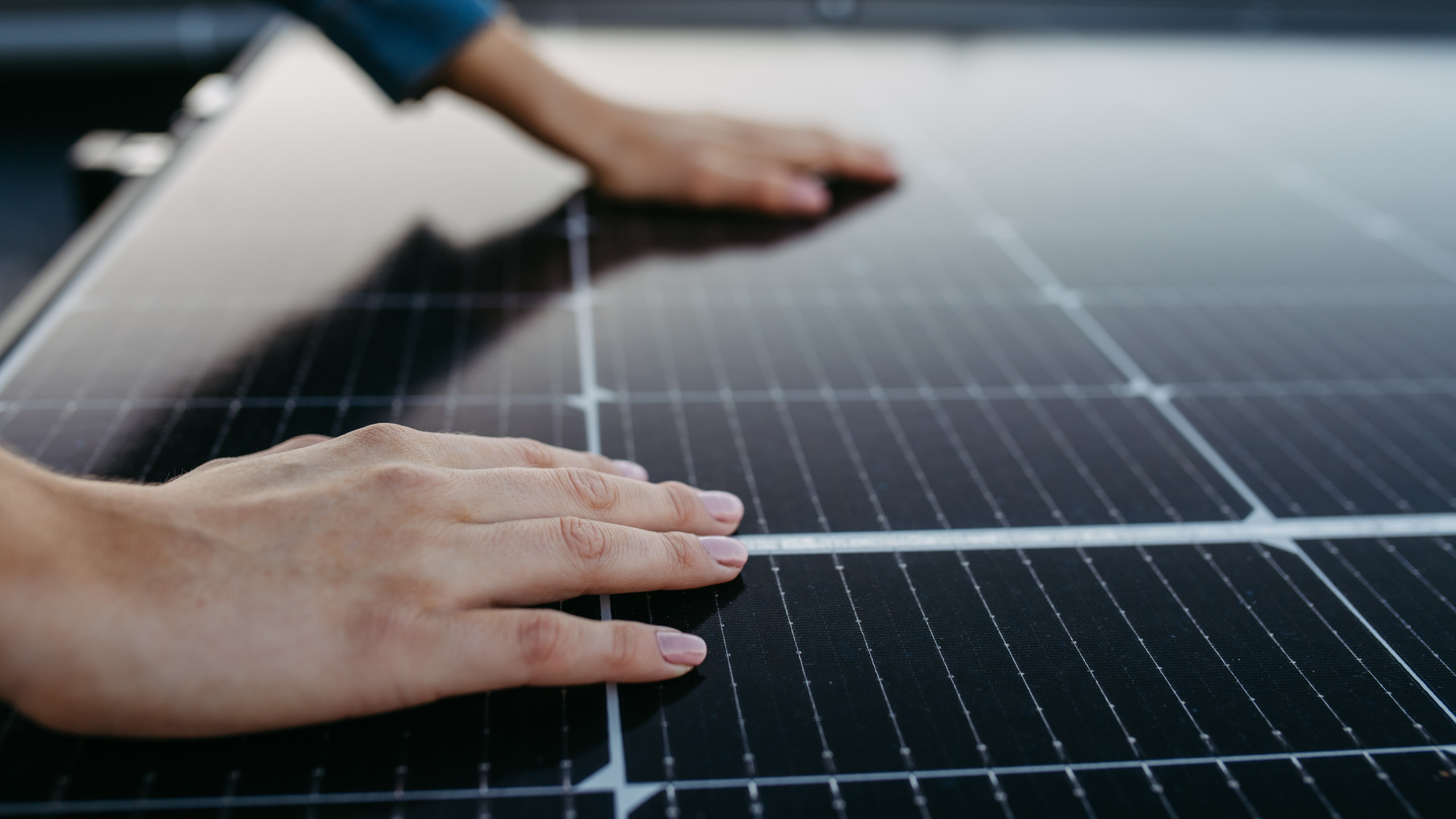 découvrez comment faire le meilleur choix de matériel pour vos panneaux solaires. comparez les différentes options, apprenez à évaluer la qualité et la performance des équipements, et optimisez votre installation pour que votre transition vers l'énergie solaire soit un succès.
