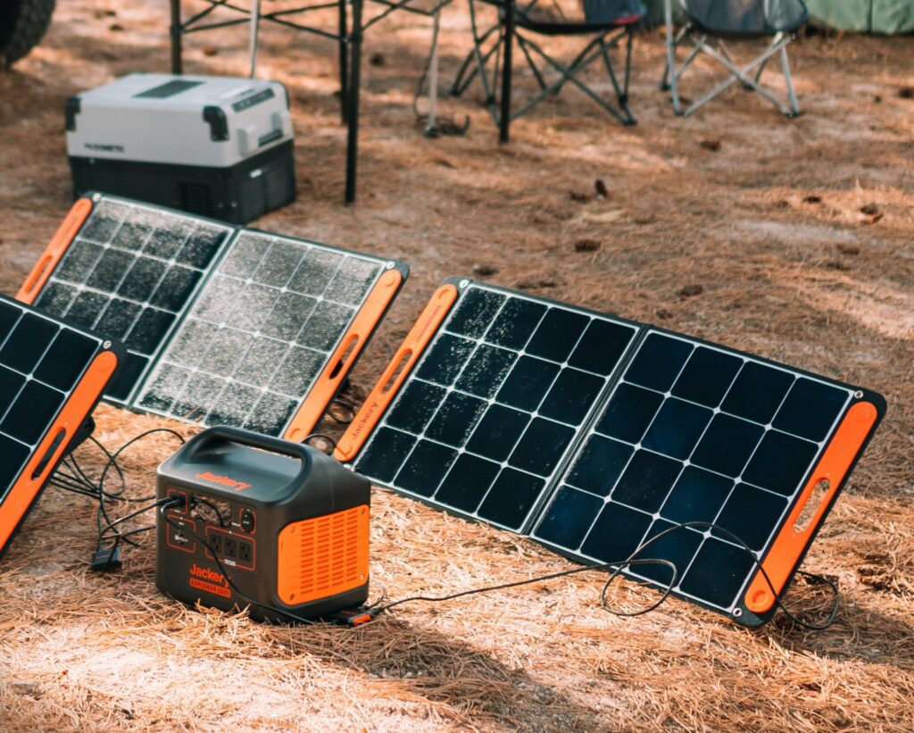 découvrez notre comparatif détaillé sur l'énergie solaire, qui met en lumière les différentes options disponibles, leurs avantages et inconvénients, afin de vous aider à choisir la solution la plus adaptée à vos besoins énergétiques.