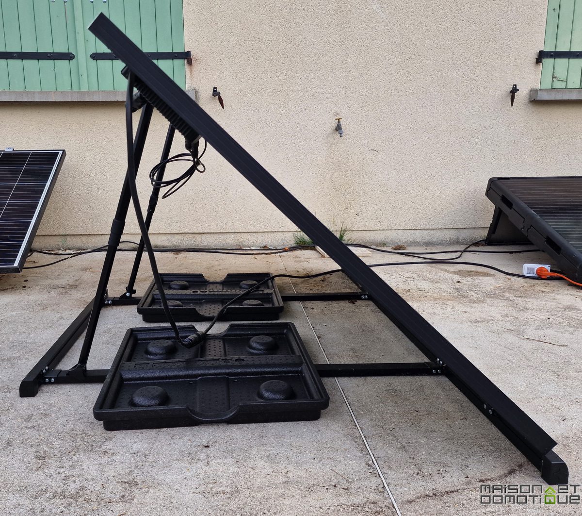 découvrez notre comparatif des systèmes pyramid solar : analyse des performances, avantages, inconvénients et choix adaptés pour optimiser votre énergie solaire.