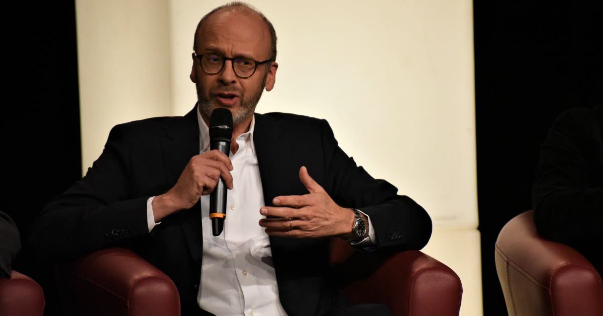 découvrez les enjeux et défis auxquels la gigafactory holosolis est confrontée en 2025. analyse des innovations, des impacts environnementaux et des stratégies pour une production durable d'énergie renouvelable.