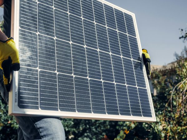 découvrez les dimensions des panneaux photovoltaïques et comment elles influencent l'efficacité de votre installation solaire. informez-vous sur les tailles standards disponibles et trouvez les meilleures options pour optimiser votre production d'énergie renouvelable.