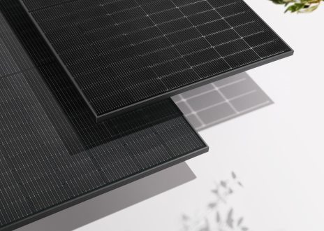 découvrez le dualsun flash 500, un panneau solaire innovant alliant performance et esthétique. idéal pour optimiser votre production énergétique, ce produit vous permet de réduire vos factures tout en respectant l'environnement. profitez d'une technologie de pointe pour une transition énergétique réussie.