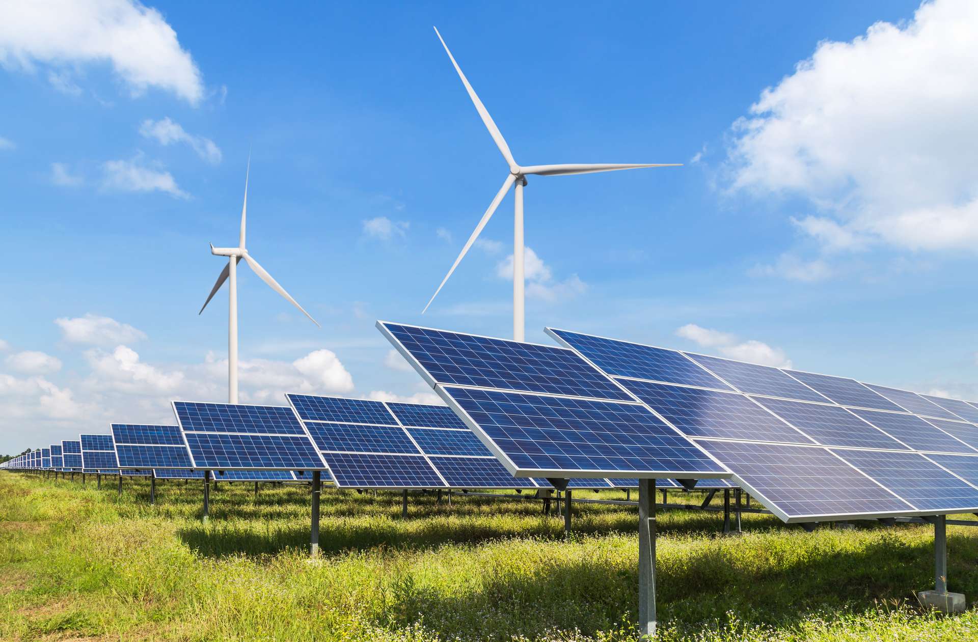 découvrez les différentes formes d'énergie solaire, de la photovoltaïque à la thermique, et apprenez comment elles transforment la manière dont nous utilisons l'énergie. adoptez une approche durable et explorez les avantages écologiques de ces technologies innovantes.