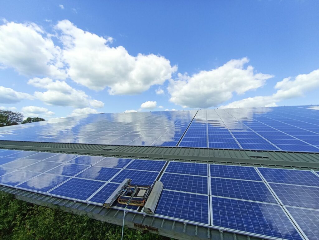 découvrez la fréquence idéale pour l'entretien de vos panneaux photovoltaïques afin d'optimiser leur performance et prolonger leur durée de vie. apprenez les meilleures pratiques et conseils pour garantir un fonctionnement optimal de votre installation solaire.