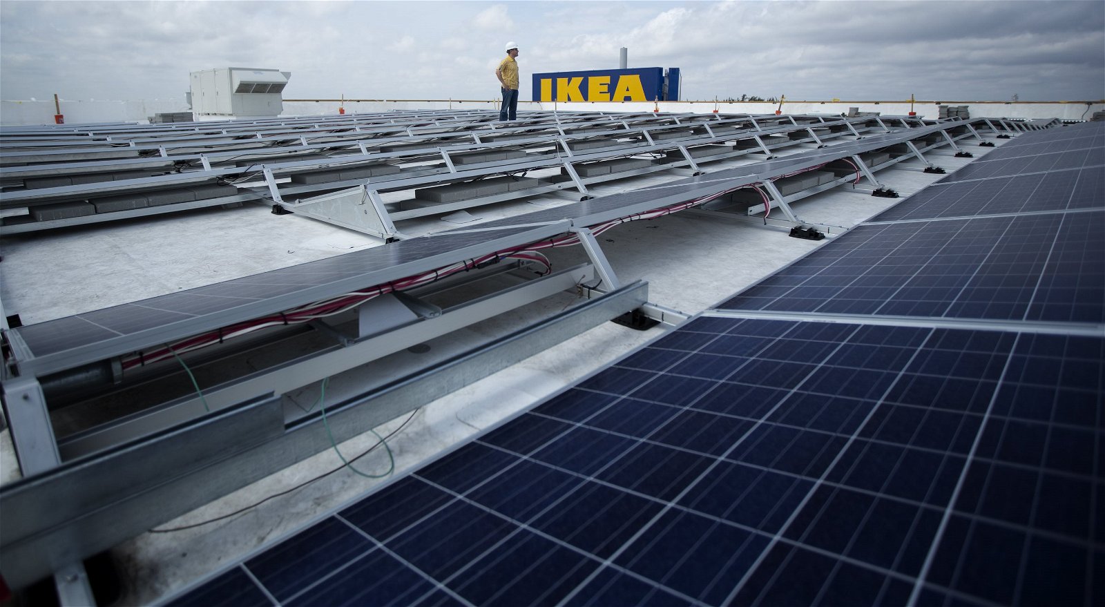découvrez comment ikea suisse s'engage pour l'environnement avec des solutions de panneaux solaires innovants. informez-vous sur l'énergie durable et transformez votre maison en un espace éco-responsable tout en réduisant vos factures d'électricité.