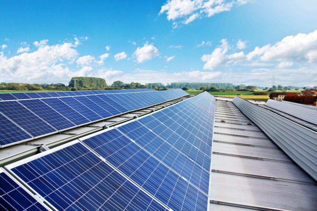 découvrez l'impact des panneaux solaires sur le climat. analysez leur rôle dans la réduction des émissions de co2, leur contribution à la transition énergétique et les bénéfices écologiques qu'ils apportent pour un avenir durable.