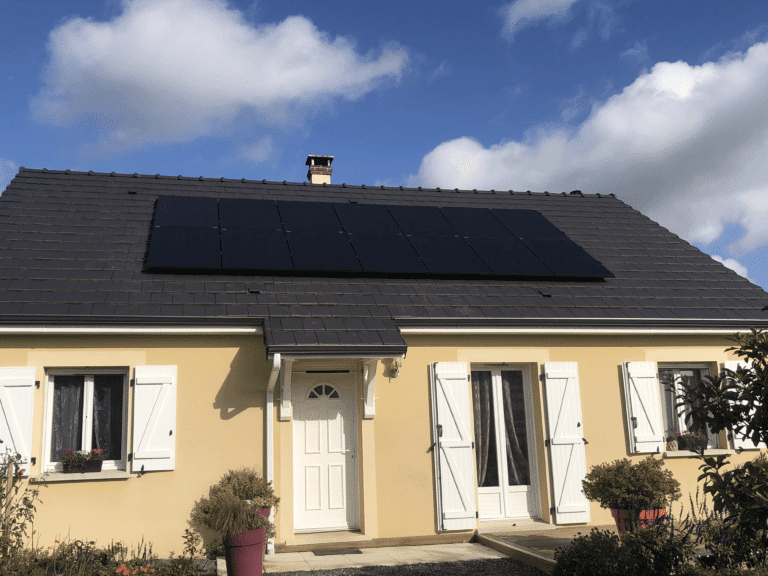 découvrez comment l'installation de panneaux photovoltaïques peut transformer votre maison en une source d'énergie durable. profitez des avantages écologiques et économiques d'une énergie renouvelable à domicile.
