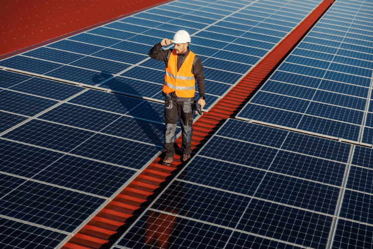 découvrez comment installer des panneaux photovoltaïques pour transformer la lumière du soleil en énergie propre et réduire vos factures d'électricité. suivez notre guide étape par étape pour une installation réussie et durable.