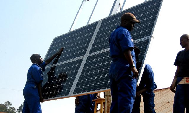 découvrez notre kit solaire innovant, conçu pour répondre aux besoins énergétiques du cameroun avec la technologie allemande. idéal pour l'usage domestique et professionnel, ce système offre une solution durable et écologique pour profiter de l'énergie solaire tout en réduisant vos factures d'électricité.