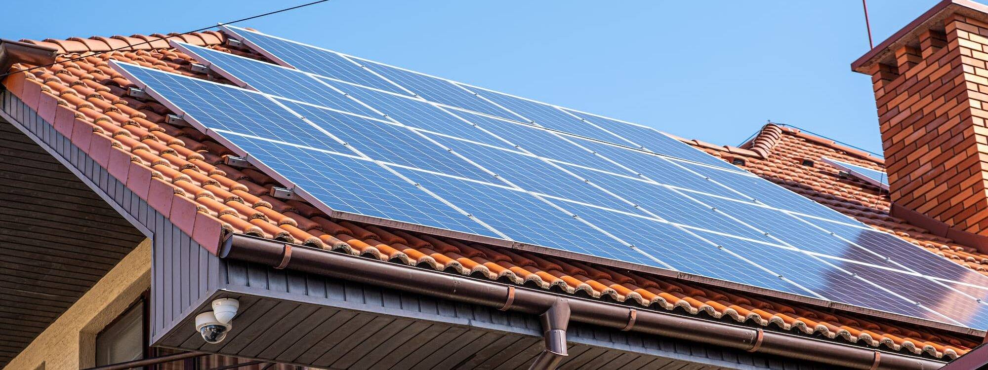 découvrez comment optimiser la longévité de vos panneaux photovoltaïques grâce à nos conseils d'entretien et recommandations. prolongez la durée de vie de votre installation et maximisez vos économies d'énergie.