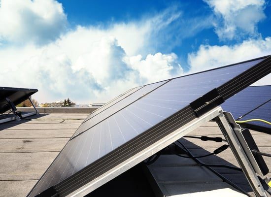 découvrez notre guide complet sur les meilleurs panneaux solaires thermiques du marché. maximisez votre efficacité énergétique tout en réduisant vos factures de chauffage grâce à des solutions durables et économiques. informez-vous sur les critères de choix, les avantages et les meilleures marques disponibles.