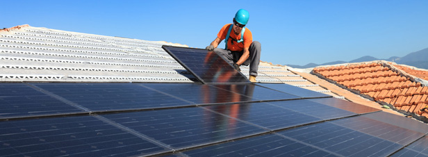 découvrez les métiers passionnants liés aux panneaux solaires. informez-vous sur les opportunités de carrière dans l'énergie renouvelable, les compétences requises et l'impact positif sur l'environnement. rejoignez cette filière dynamique et contribuez à un avenir durable.