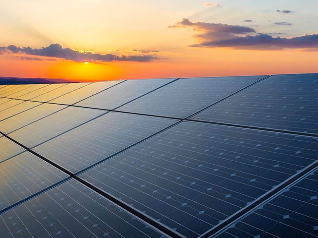 découvrez l'importance de l'orientation des panneaux photovoltaïques pour maximiser la production d'énergie solaire. apprenez comment un positionnement optimal peut améliorer l'efficacité de votre installation solaire et réduire vos factures d'électricité.