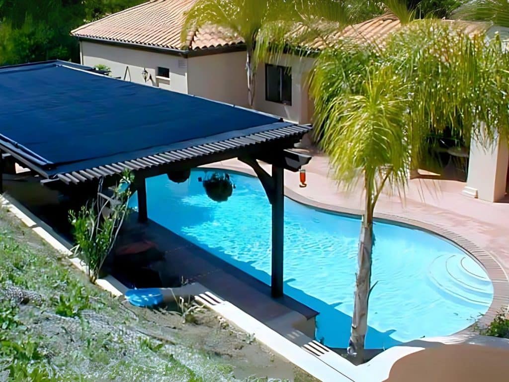 découvrez comment les panneaux photovoltaïques peuvent optimiser l'énergie de votre piscine. transformez votre espace aquatique en un oasis durable tout en réduisant vos factures d'électricité grâce à l'énergie solaire.