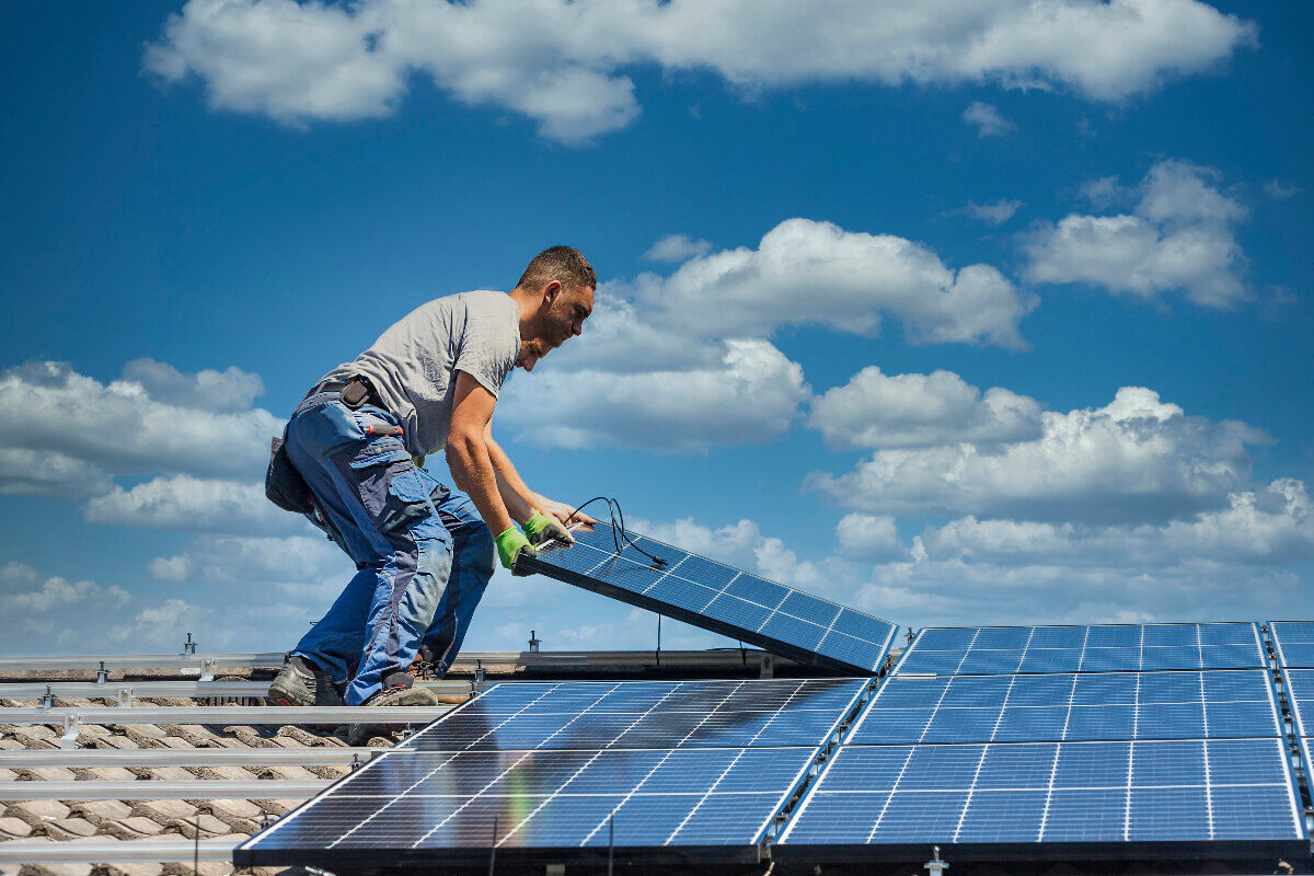 découvrez les avantages des panneaux solaires pour une énergie renouvelable et durable. transformez la lumière du soleil en électricité pour votre maison et réduisez vos factures énergétiques tout en protégeant l'environnement.