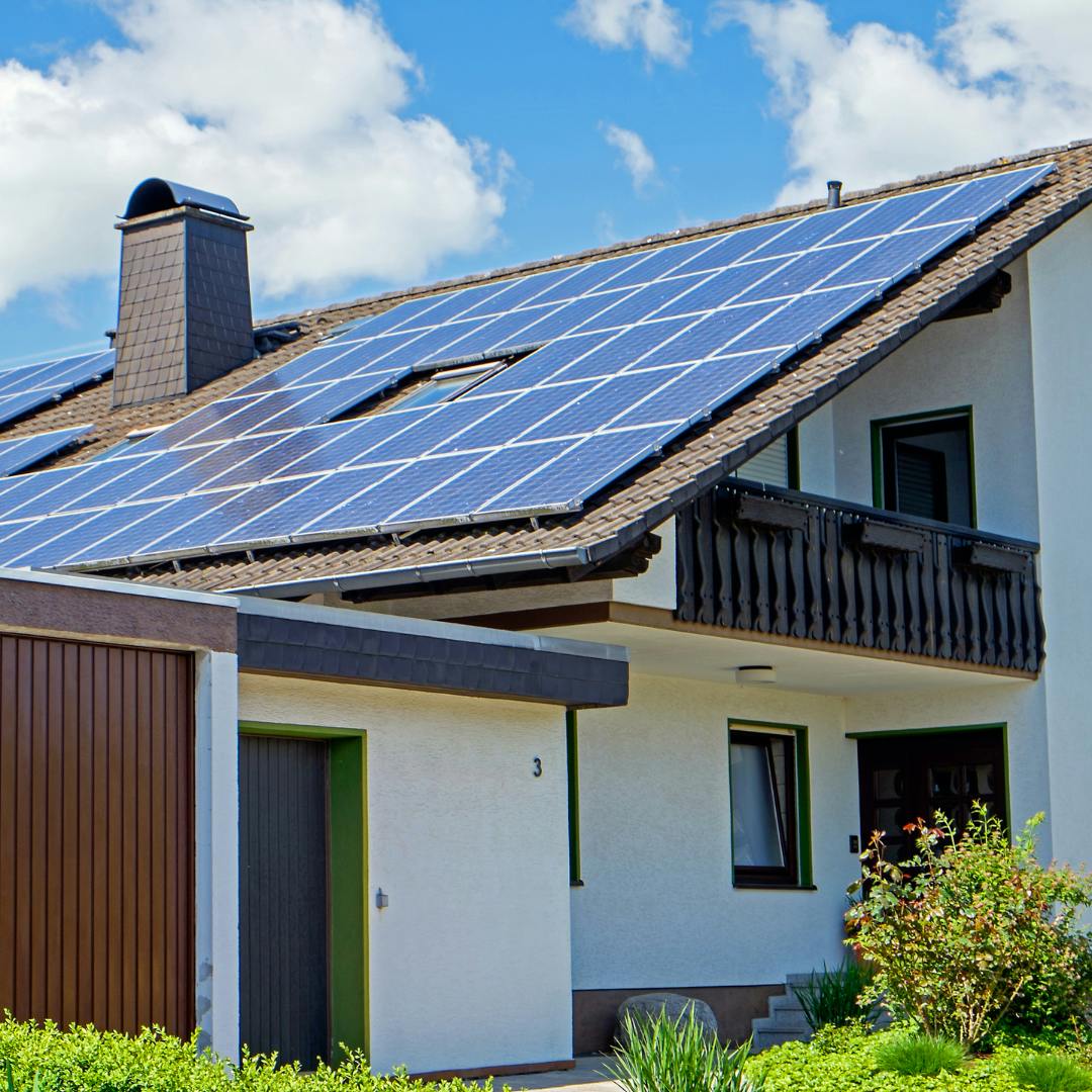 découvrez les avantages des panneaux solaires pour votre maison. optez pour une énergie renouvelable et réduisez votre facture d'électricité tout en contribuant à la protection de l'environnement. informez-vous sur les installations, subventions et performances des panneaux solaires en france.