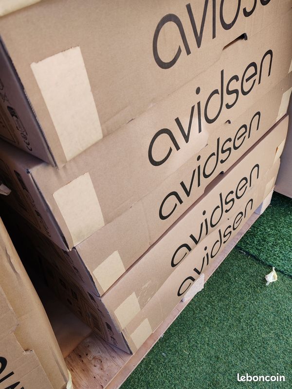 découvrez le panneau solaire en carton, une solution innovante et écologique pour produire de l'énergie renouvelable. idéal pour les projets diy ou éducatifs, ce panneau léger et durable vous permet de comprendre le fonctionnement de l'énergie solaire tout en respectant l'environnement.