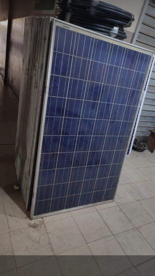 découvrez notre sélection de panneaux solaires d'occasion de qualité, offrant une solution écologique et économique pour votre production d'énergie renouvelable. profitez de tarifs réduits tout en contribuant à la préservation de l'environnement.