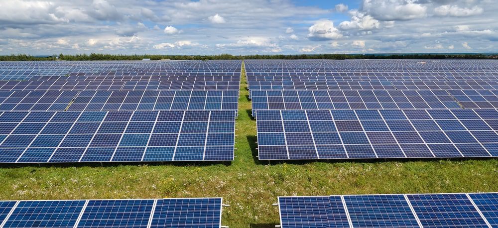 découvrez comment les panneaux photovoltaïques contribuent à la réduction des émissions de co2, favorisant une transition énergétique durable. explorez les avantages écologiques et économiques de l'énergie solaire pour un avenir plus vert.