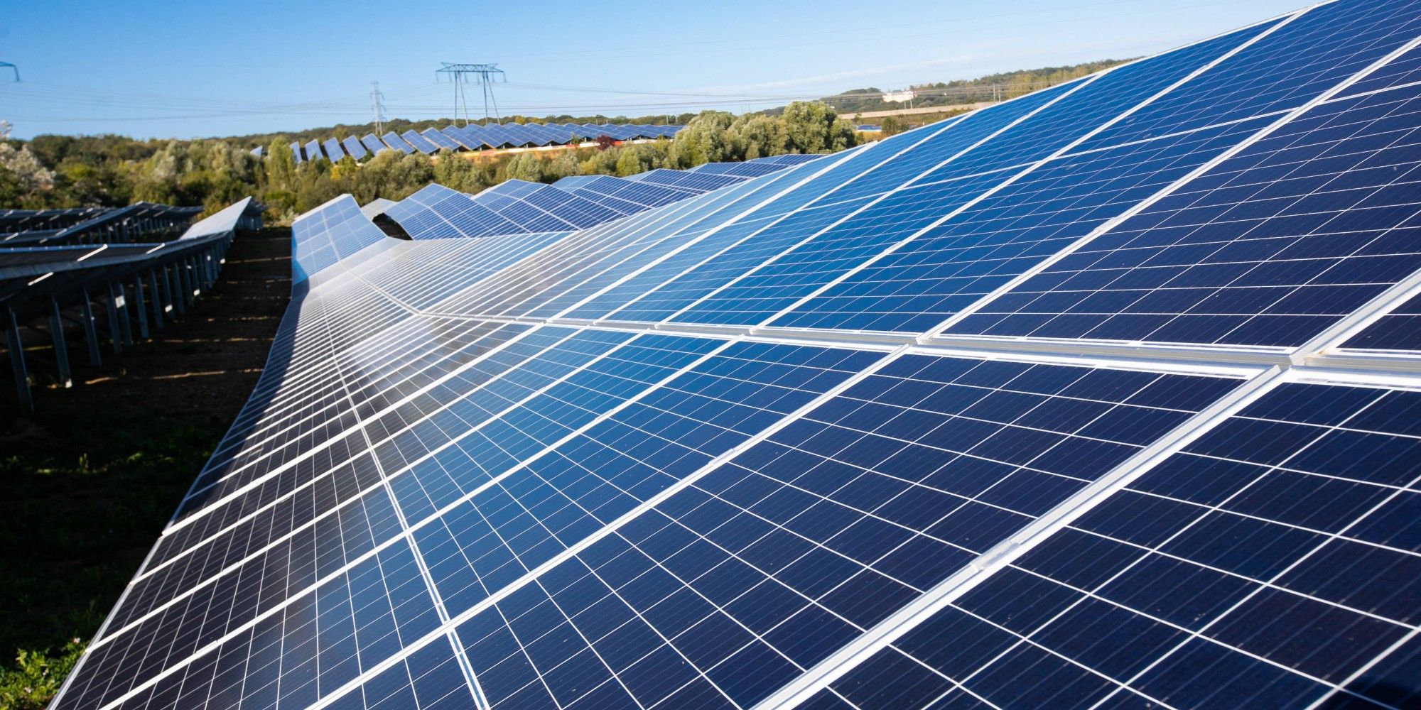 découvrez comment les panneaux photovoltaïques jouent un rôle clé dans la transition énergétique. adoptez des solutions durables pour un avenir écologique et réduisez votre empreinte carbone grâce à l'énergie solaire.