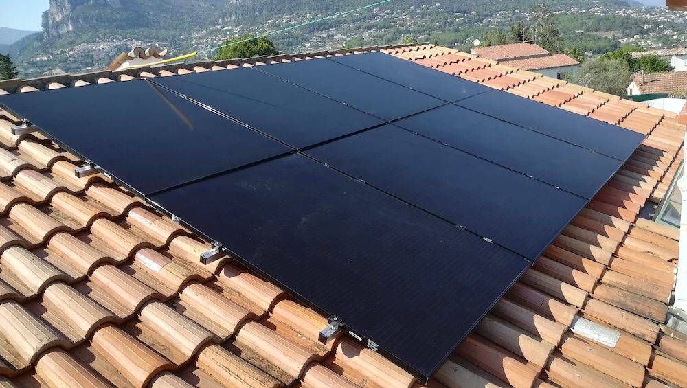 découvrez comment les panneaux photovoltaïques sur toiture peuvent transformer l'énergie solaire en électricité pour votre maison. optimisez votre consommation énergétique, réduisez vos factures et participez à la transition écologique tout en valorisant votre patrimoine.