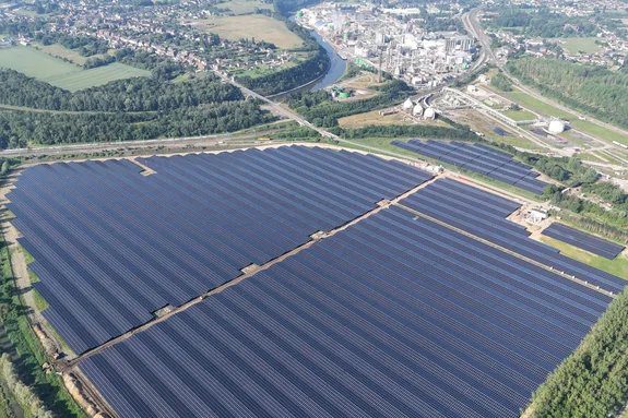 découvrez les avantages des panneaux photovoltaïques en wallonie. profitez d'une énergie renouvelable, réduisez vos factures d'électricité et contribuez à la protection de l'environnement. informez-vous sur les subventions disponibles et les solutions adaptées à vos besoins énergétiques.