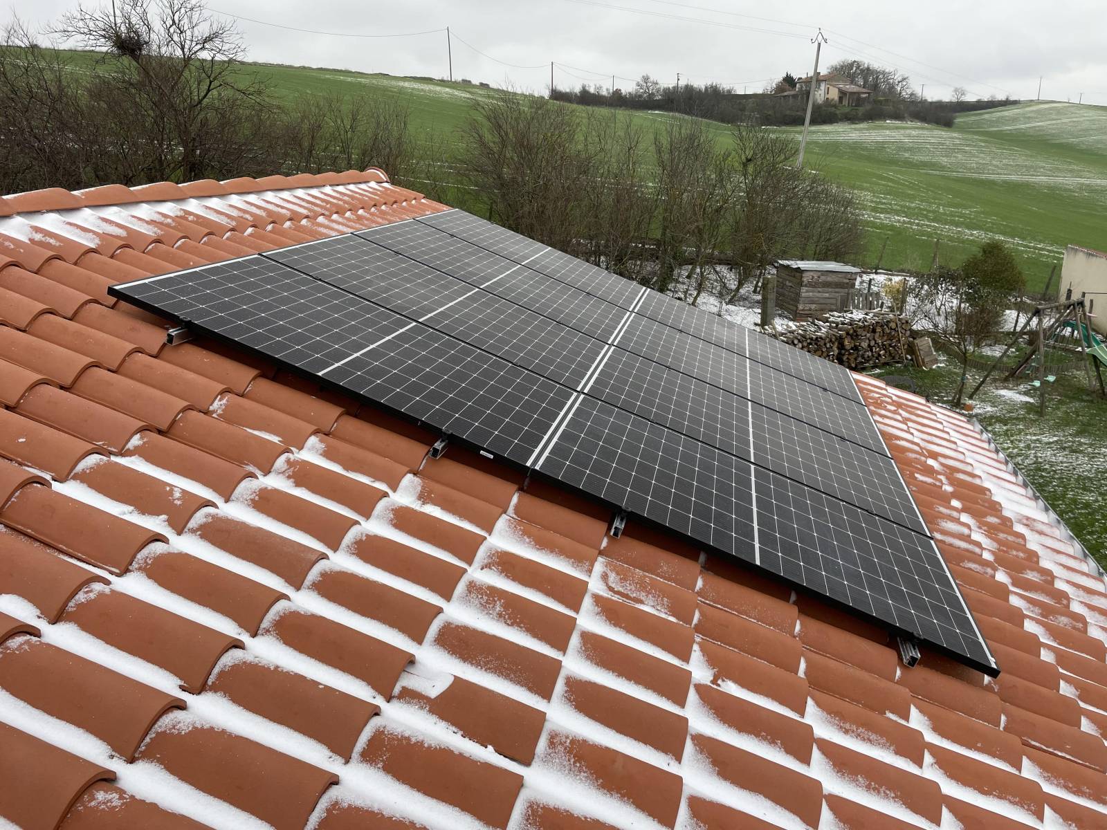 découvrez les avantages des panneaux solaires pour votre maison : réduction de votre facture énergétique, contribution à la préservation de l'environnement et valorisation de votre patrimoine. optez pour l'énergie renouvelable et faites le choix durable dès aujourd'hui !