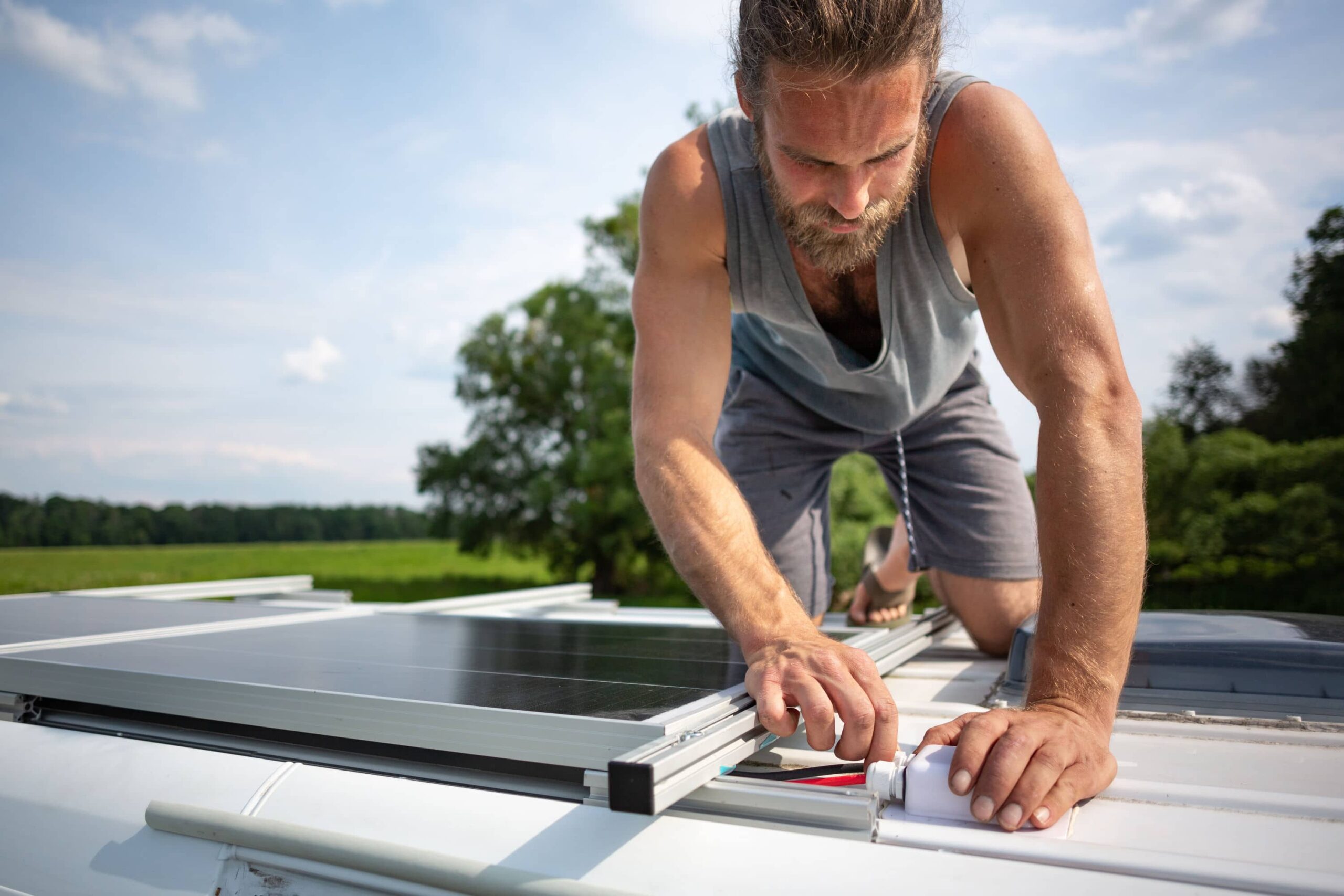 découvrez comment optimiser votre camping-car avec des panneaux solaires en belgique. profitez d'une source d'énergie renouvelable et économique pour vos aventures en plein air, tout en réduisant votre empreinte écologique.