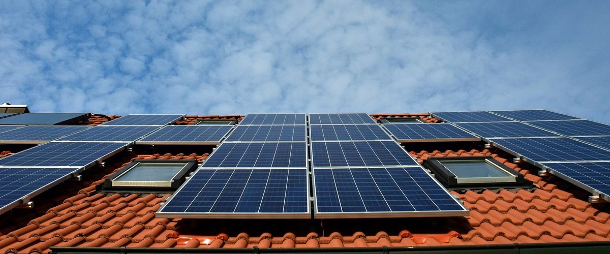 découvrez les panneaux solaires ikea : une solution éco-responsable pour réduire vos factures d'énergie tout en préservant l'environnement. faciles à installer et esthétiques, nos panneaux s'intègrent parfaitement à votre maison. profitez d'une énergie durable dès aujourd'hui!