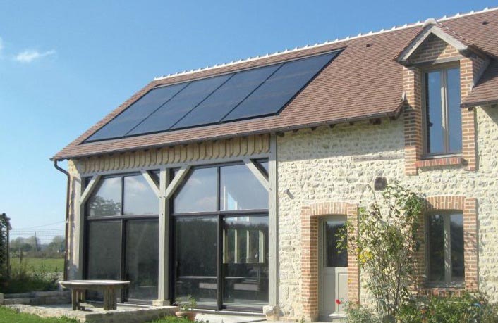 découvrez comment les panneaux solaires peuvent transformer votre maison en une source d'énergie renouvelable. apprenez les avantages, le fonctionnement et les options d'installation pour réduire vos factures d'électricité tout en préservant l'environnement.
