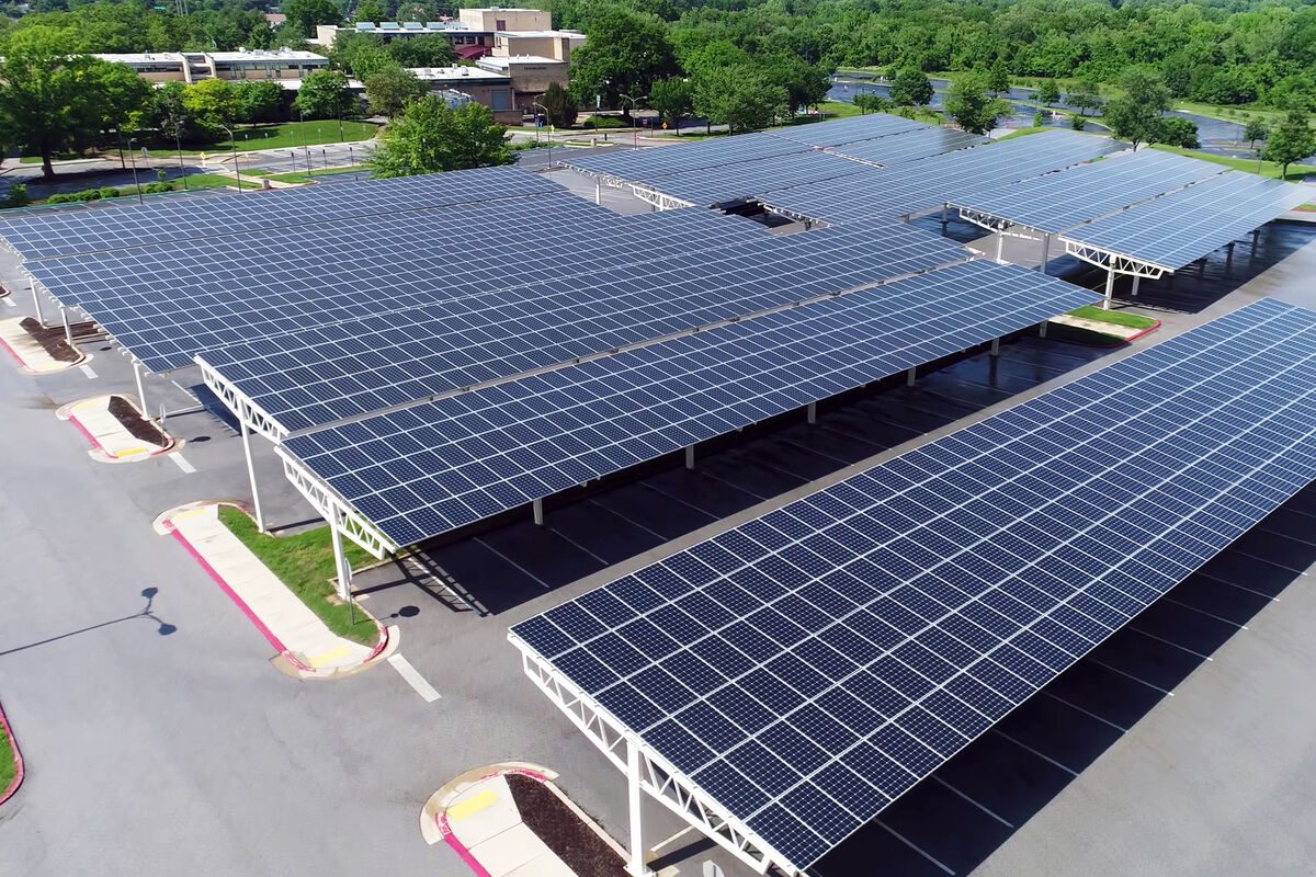 découvrez les panneaux solaires systovi, une solution innovante et performante pour produire votre propre électricité verte. alliant esthétisme et efficacité, nos panneaux sont conçus pour s'intégrer harmonieusement à votre habitat tout en optimisant vos économies d'énergie.