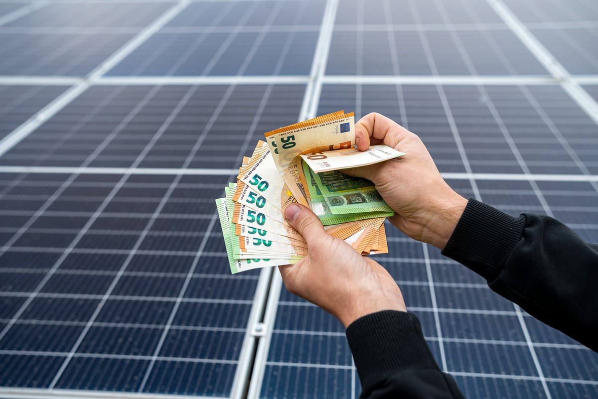 découvrez la prime rénov solaire, une aide financière destinée à encourager l'installation de panneaux solaires pour valoriser votre logement et réduire vos factures d'énergie. profitez d'une transition énergétique avantageuse et contribuez à la préservation de l'environnement tout en bénéficiant d'un soutien financier adapté à vos projets.