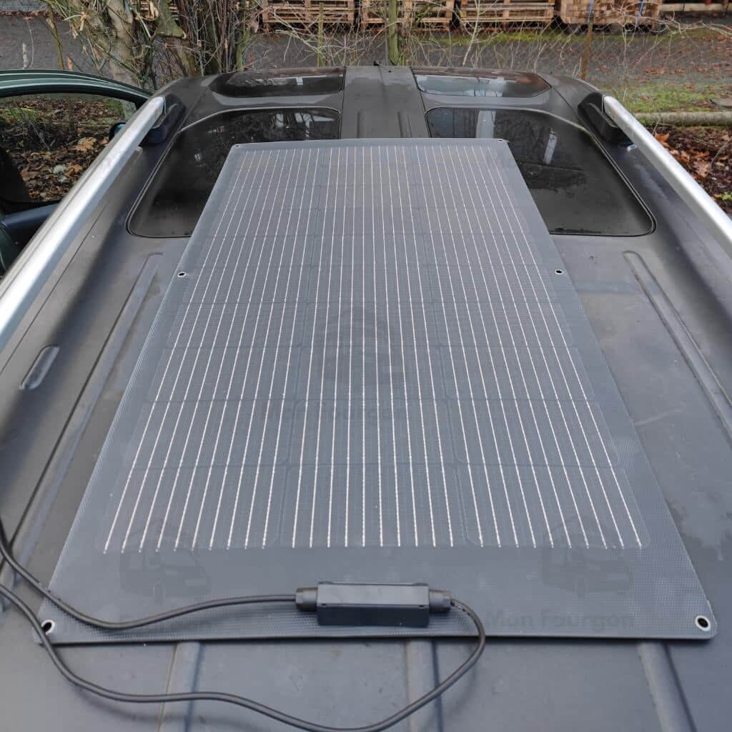 découvrez comment maximiser l'efficacité de votre fourgon avec des panneaux solaires puissants. apprenez à choisir le bon équipement, à optimiser la consommation d'énergie et à profiter d'une autonomie énergétique lors de vos voyages.