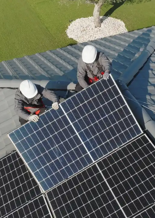 découvrez le roi photovoltaïque, votre solution idéale pour une énergie solaire optimale. maximisez vos économies et réduisez votre empreinte carbone grâce à des panneaux solaires performants et durables. optez pour une transition énergétique efficace et rentable.