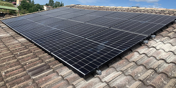 découvrez les subventions photovoltaïques disponibles en france pour financer vos projets d'énergie solaire. profitez d'aides financières et de conseils pour maximiser vos économies d'énergie grâce à l'installation de panneaux solaires.