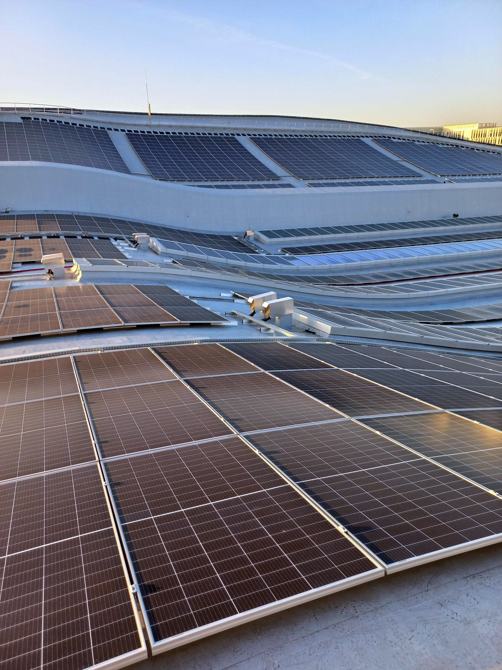 découvrez les tendances émergentes des panneaux photovoltaïques pour 2024. informez-vous sur les technologies innovantes, les avancées en matière d'efficacité énergétique et les impacts environnementaux pour un avenir solaire plus durable.