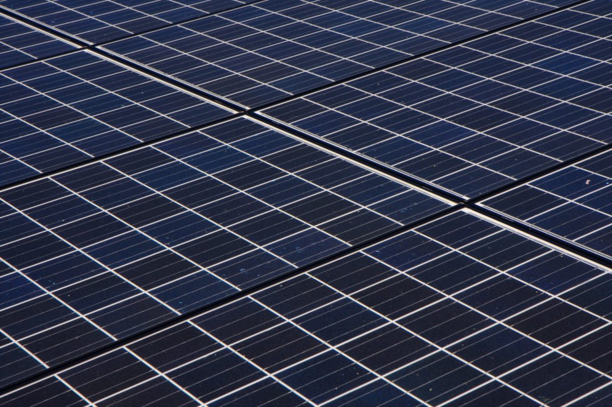 découvrez tout ce que vous devez savoir sur la tva appliquée aux panneaux solaires en france. informez-vous sur les taux, les réductions possibles et comment bénéficier d'avantages fiscaux pour votre installation solaire.