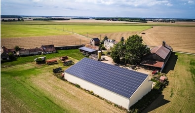 découvrez les coûts d'installation des panneaux solaires : apprenez tout sur les tarifs, les matériaux nécessaires et les aides financières disponibles pour rendre votre transition énergétique accessible et économique.
