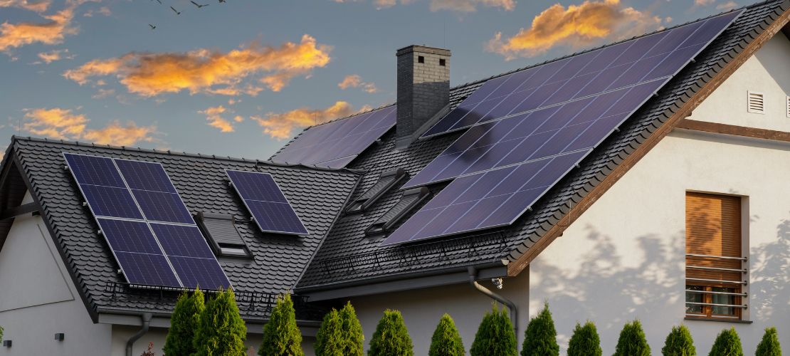 découvrez les différents coûts associés à l'installation de panneaux photovoltaïques. analysez les prix des équipements, les frais de main-d'œuvre et les aides financières disponibles pour rentabiliser votre investissement en énergie solaire.