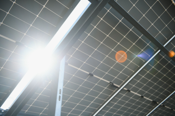 découvrez comment bénéficier de l'exonération de la taxe foncière grâce à l'installation de panneaux photovoltaïques. informez-vous sur les conditions, les démarches à suivre et les avantages fiscaux offerts pour encourager l'énergie renouvelable.