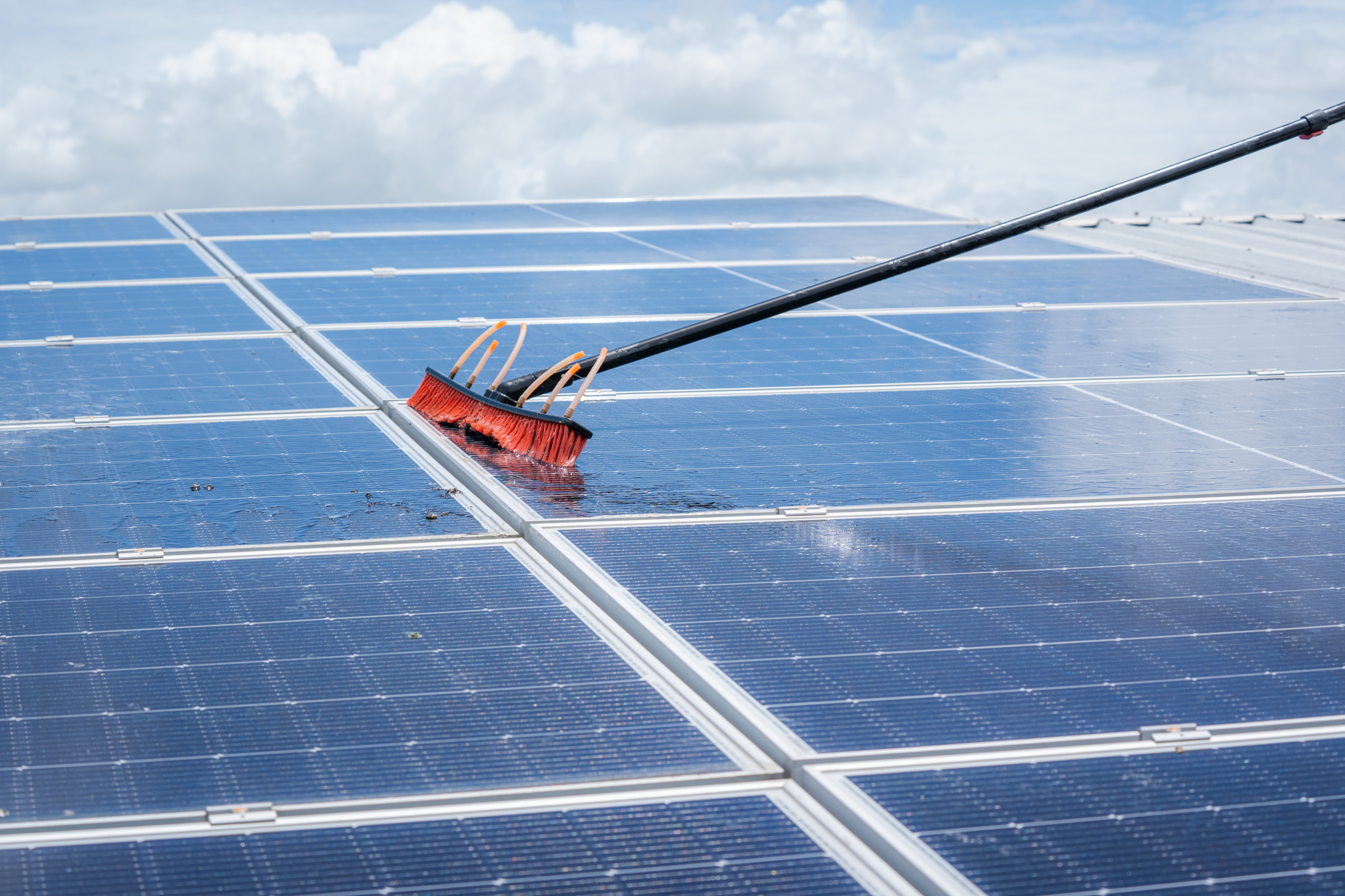 découvrez notre guide complet sur les panneaux photovoltaïques. apprenez tout sur leur fonctionnement, les avantages, les différentes technologies disponibles et comment optimisez votre installation pour maximiser votre production d'énergie renouvelable.