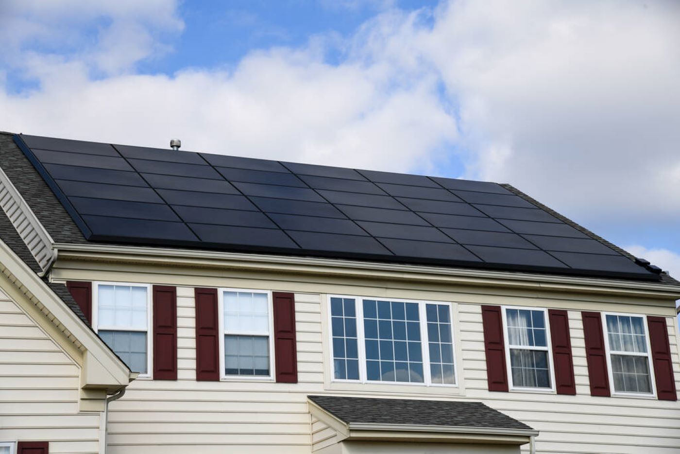 découvrez notre guide complet sur les projets de panneaux solaires, avec des conseils pratiques, des étapes essentielles et des informations clés pour réussir votre installation solaire et maximiser vos économies d'énergie.