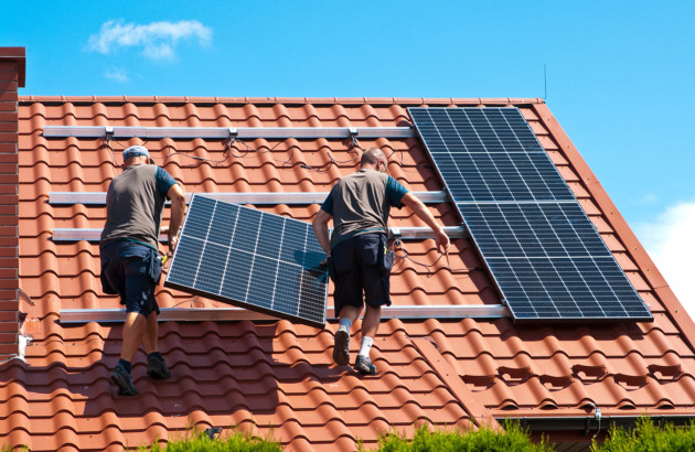 découvrez l'importance de l'énergie solaire domestique et comment elle peut transformer votre maison en un habitat éco-responsable. apprenez à réduire vos factures d'énergie tout en contribuant à la préservation de l'environnement grâce à l'énergie renouvelable.