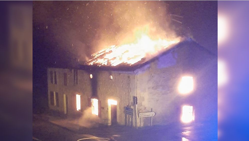 découvrez les détails préoccupants de l'incendie survenu dans un hangar en dordogne. cette tragédie a eu des répercussions sur la communauté locale et soulève des questions sur la sécurité incendie. informez-vous sur les causes possibles et les mesures prises pour limiter les dégâts.