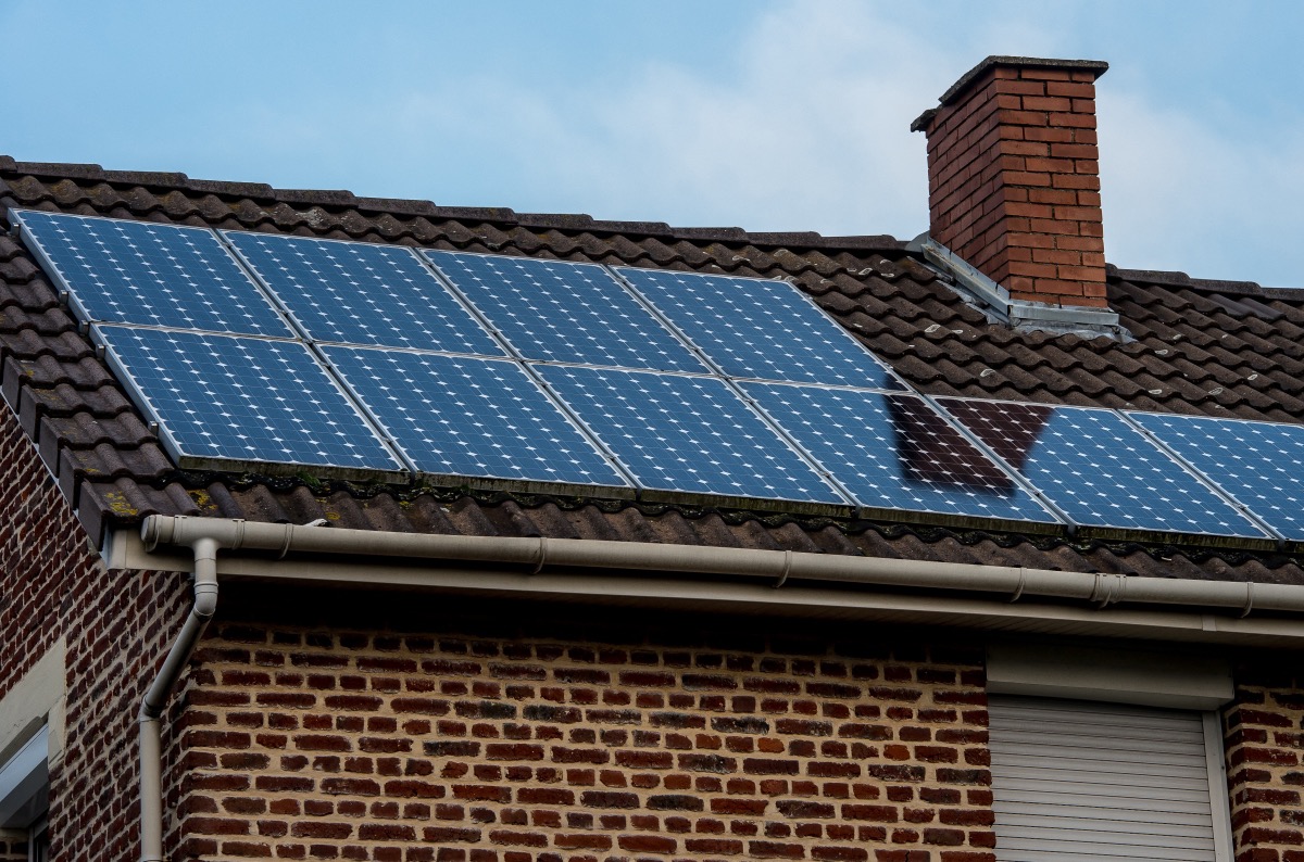 découvrez comment investir dans l'énergie solaire peut devenir une opportunité rentable pour votre avenir financier. explorez les avantages des panneaux solaires, le retour sur investissement, et les solutions adaptées à vos besoins.
