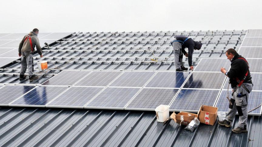 découvrez les avantages des panneaux solaires à bruxelles : une solution durable pour réduire votre facture d'électricité et contribuer à un environnement plus propre. informez-vous sur les différentes options disponibles et les aides financières pour installer des panneaux solaires dans votre domicile.