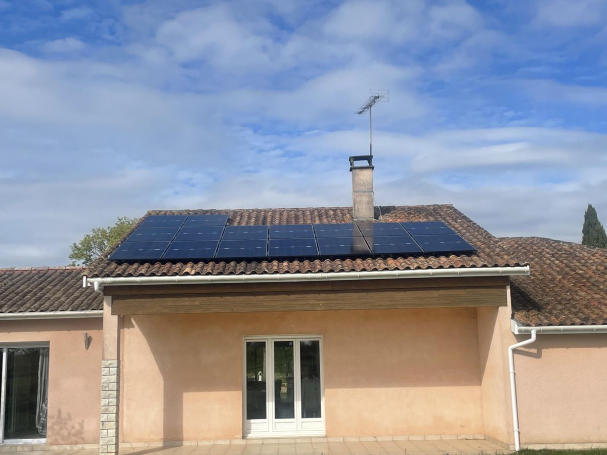 découvrez les avantages des panneaux photovoltaïques connectés, une solution innovante pour produire de l'énergie solaire efficacement. optimisez votre consommation d'électricité grâce à la technologie intelligente qui vous permet de suivre et de gérer votre production énergétique en temps réel.