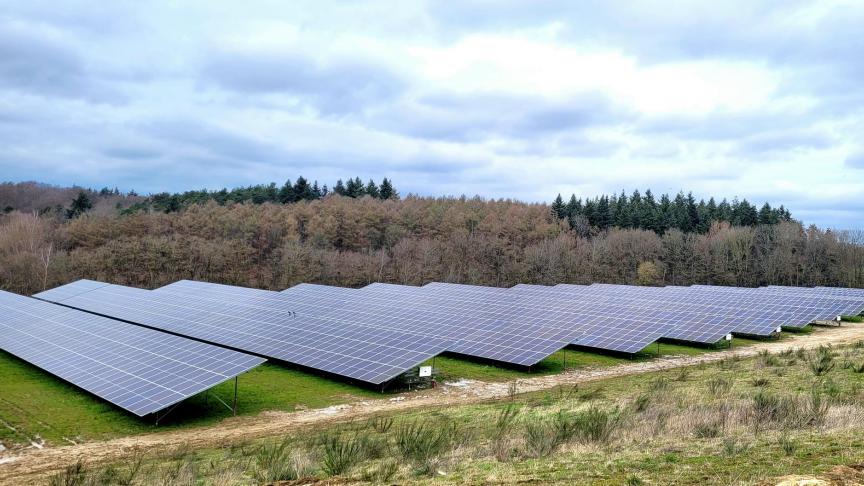 découvrez les avantages des panneaux solaires dans les lacs de champagne. profitez d'une énergie renouvelable et durable tout en préservant la beauté naturelle de la région. informez-vous sur les options et les installations disponibles pour une transition énergétique réussie.