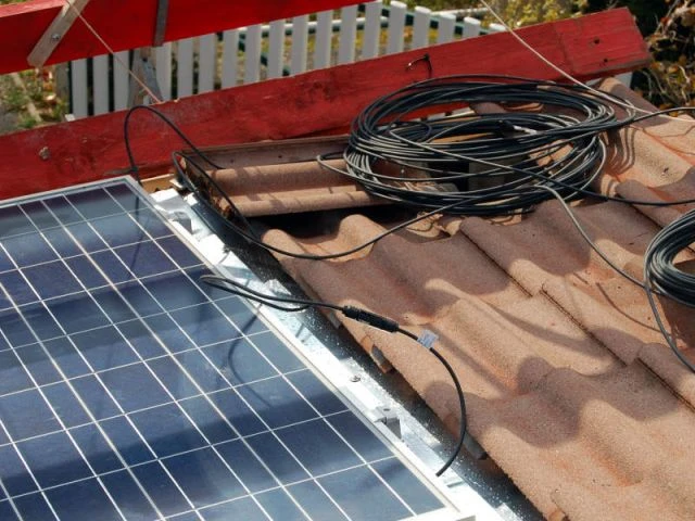découvrez comment raccorder efficacement vos panneaux solaires pour optimiser votre production d'énergie renouvelable. suivez nos conseils pratiques et techniques pour un installation réussie.